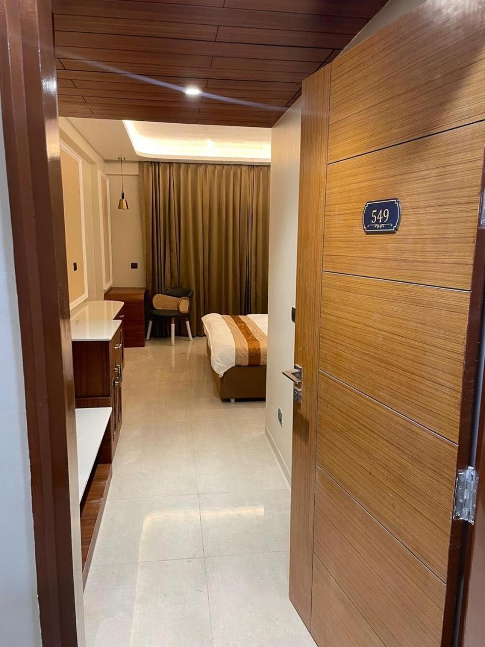 Bed and Breakfast Omaxe Hazratganj , Khusi Mahal Lucknow Exterior foto
